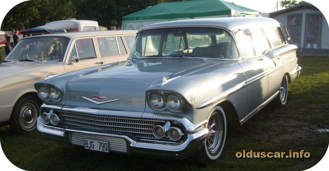 1958 Chevrolet Nomad 4d Station Wagon front